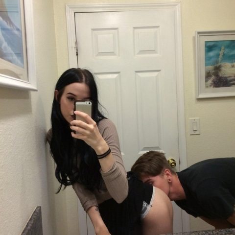 Amateur Dominant Girl Took a Selfie As Her Boyfriend Worships Her Ass In a Public Toilet